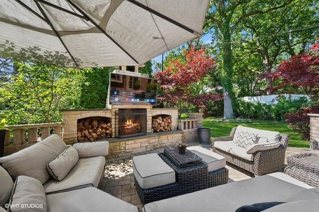 358 Winnetka Avenue, Winnetka, IL 60093