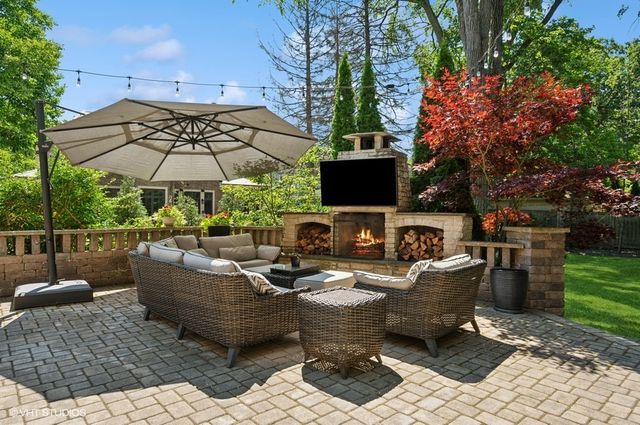 358 Winnetka Avenue, Winnetka, IL 60093