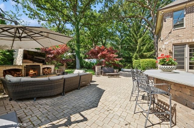 358 Winnetka Avenue, Winnetka, IL 60093