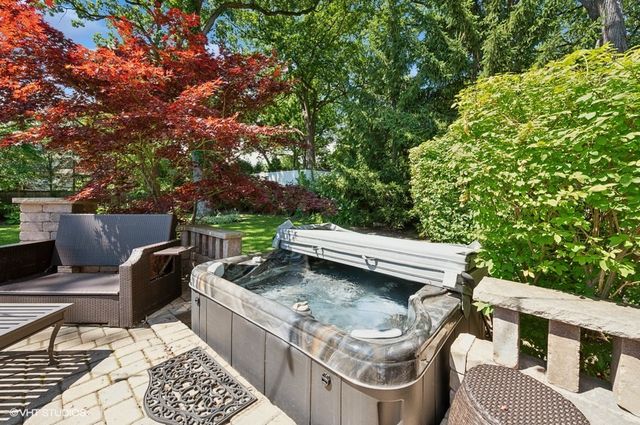 358 Winnetka Avenue, Winnetka, IL 60093