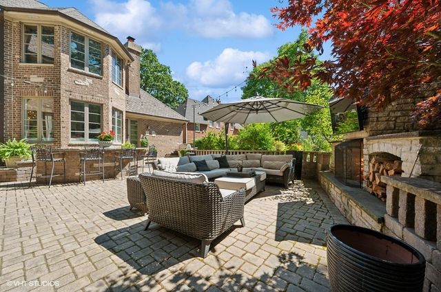 358 Winnetka Avenue, Winnetka, IL 60093