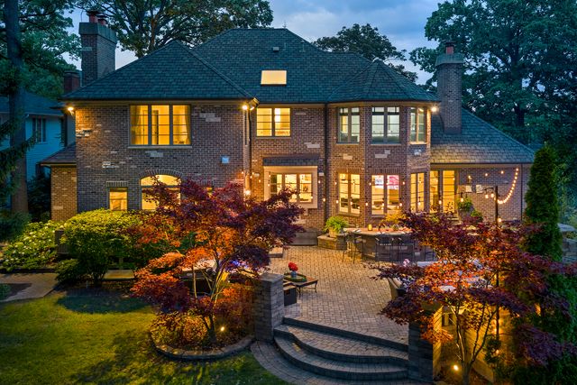 358 Winnetka Avenue, Winnetka, IL 60093