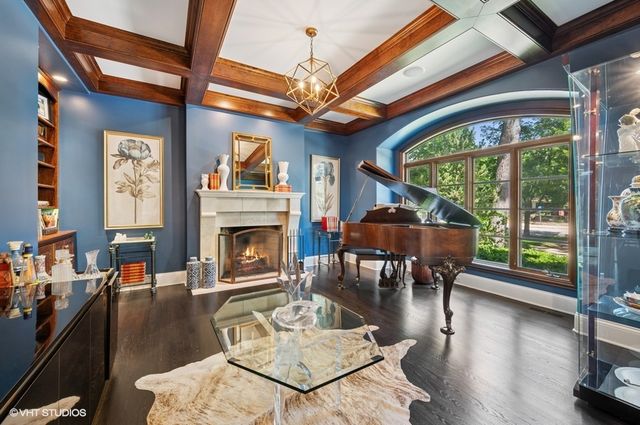 358 Winnetka Avenue, Winnetka, IL 60093