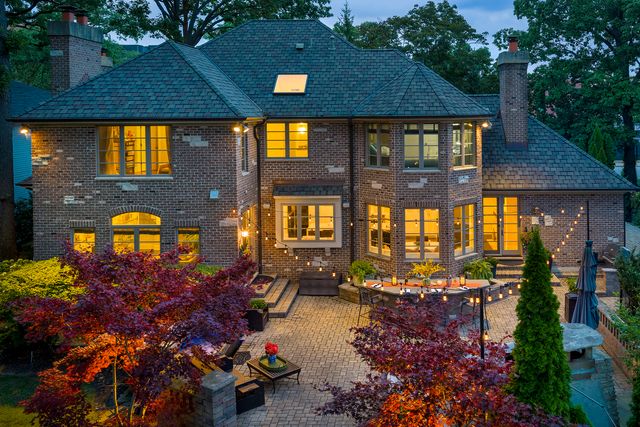 358 Winnetka Avenue, Winnetka, IL 60093