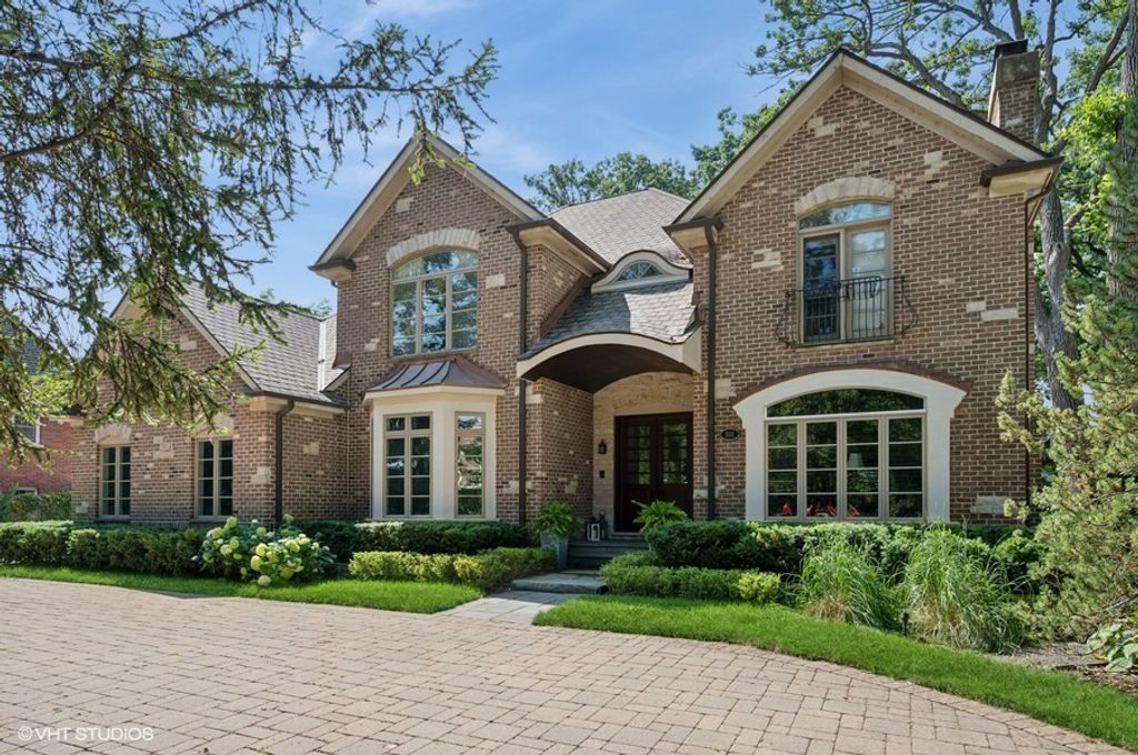 358 Winnetka Avenue, Winnetka, IL 60093