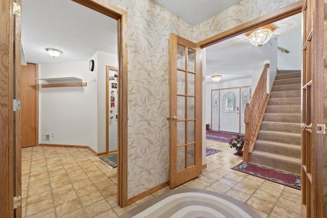 7708 82nd Avenue N, Brooklyn Park, MN 55445