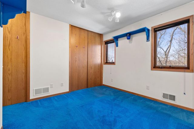 7708 82nd Avenue N, Brooklyn Park, MN 55445