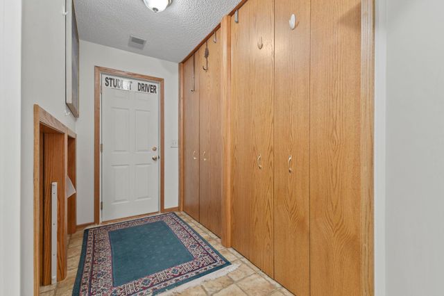 7708 82nd Avenue N, Brooklyn Park, MN 55445