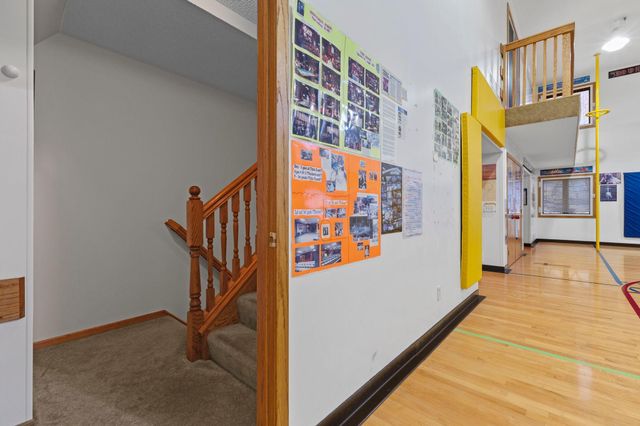 7708 82nd Avenue N, Brooklyn Park, MN 55445