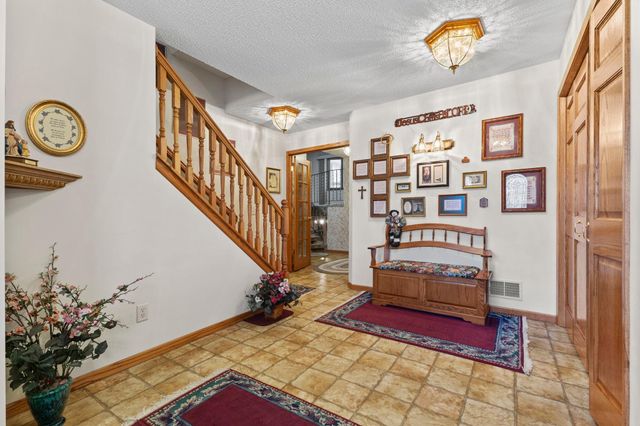 7708 82nd Avenue N, Brooklyn Park, MN 55445