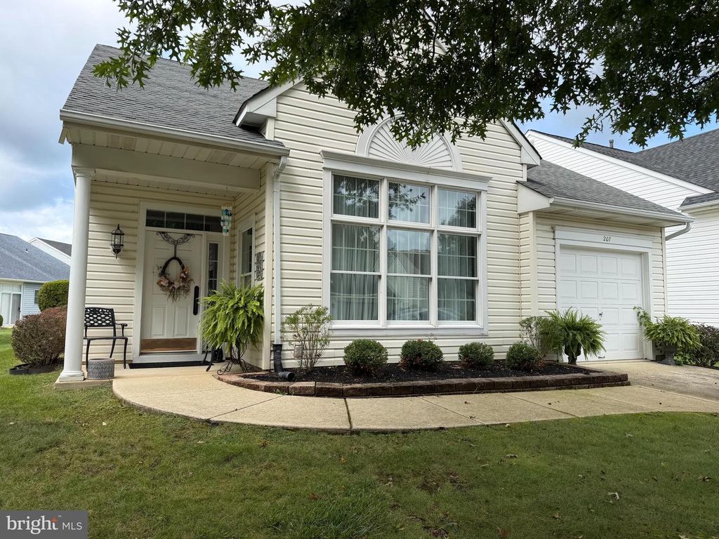 207 WAGON WHEEL LN, COLUMBUS, NJ 08022 — photo 2
