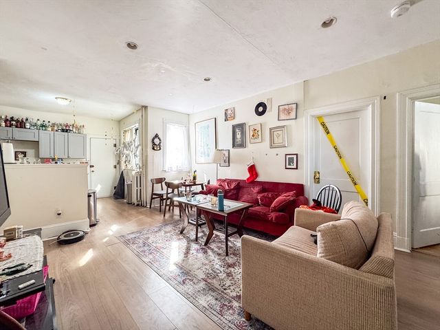 12 Glenville Ave 1, Boston, MA 02134