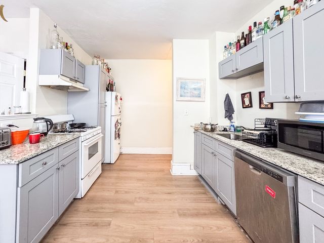 12 Glenville Ave 1, Boston, MA 02134