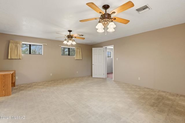943 W Calle Garcia, Tucson, AZ 85706