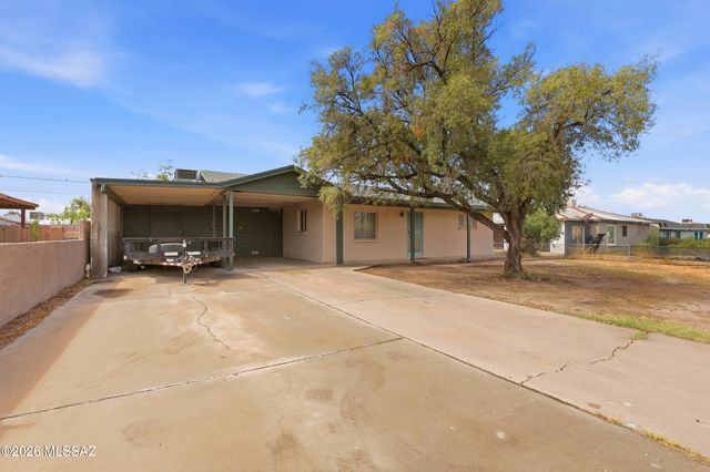 943 W Calle Garcia, Tucson, AZ 85706
