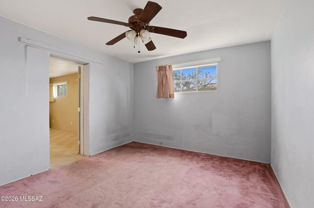 943 W Calle Garcia, Tucson, AZ 85706