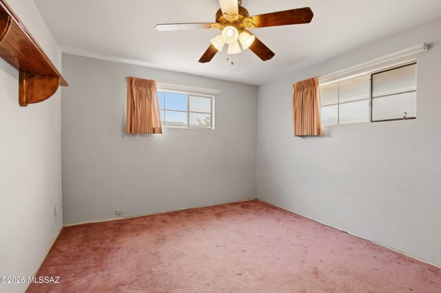 943 W Calle Garcia, Tucson, AZ 85706