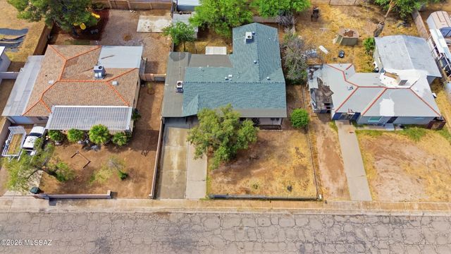 943 W Calle Garcia, Tucson, AZ 85706