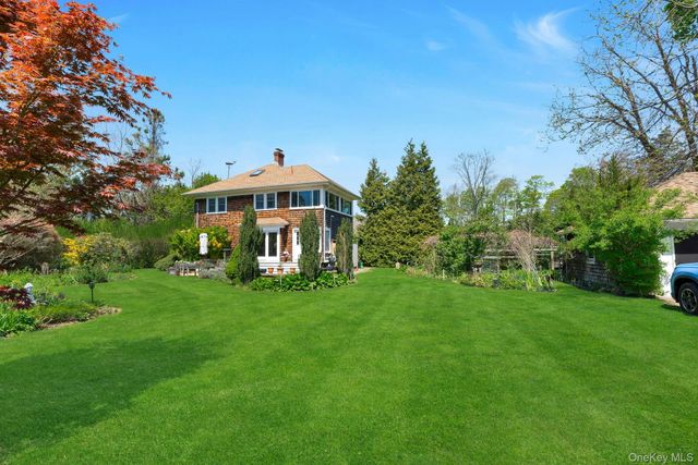 1025 9th Street, Greenport, NY 11944
