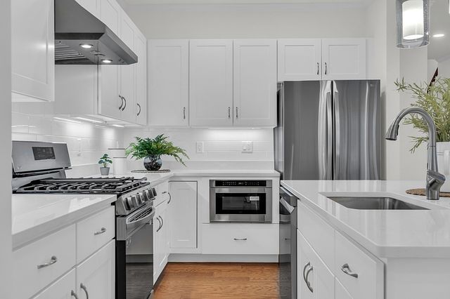 7 East Dexter Avenue 13, Woburn, MA 01801