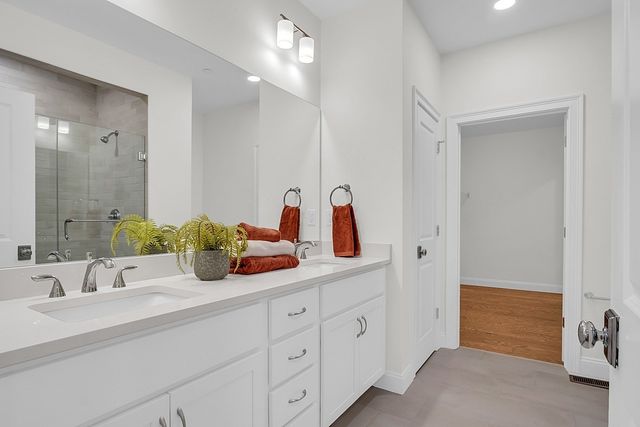 7 East Dexter Avenue 13, Woburn, MA 01801