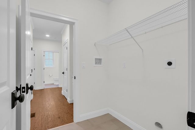 7 East Dexter Avenue 13, Woburn, MA 01801