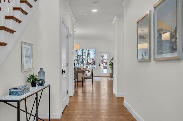 7 East Dexter Avenue 13, Woburn, MA 01801