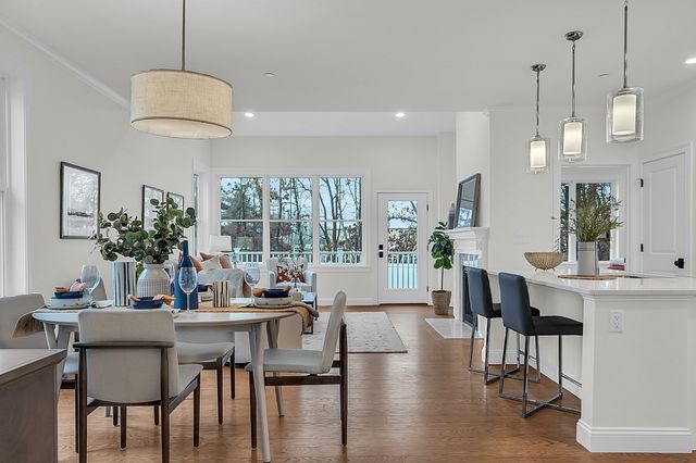 7 East Dexter Avenue 13, Woburn, MA 01801