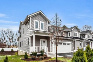 7 East Dexter Avenue 13, Woburn, MA 01801