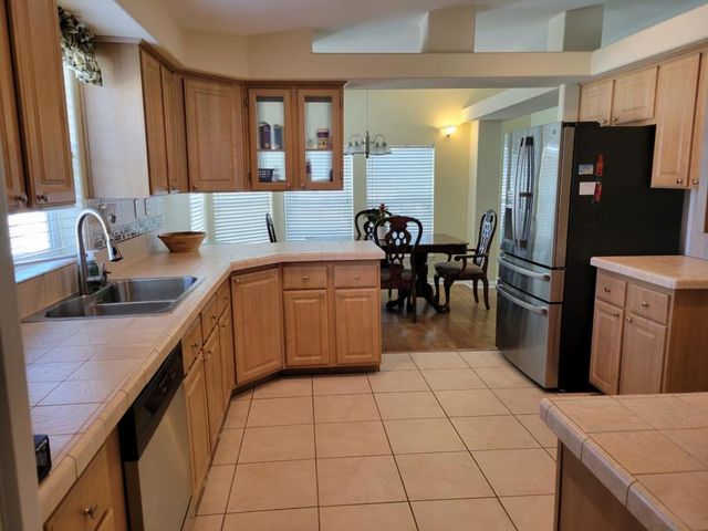 1220 Vienna Drive, Sunnyvale, CA 94089