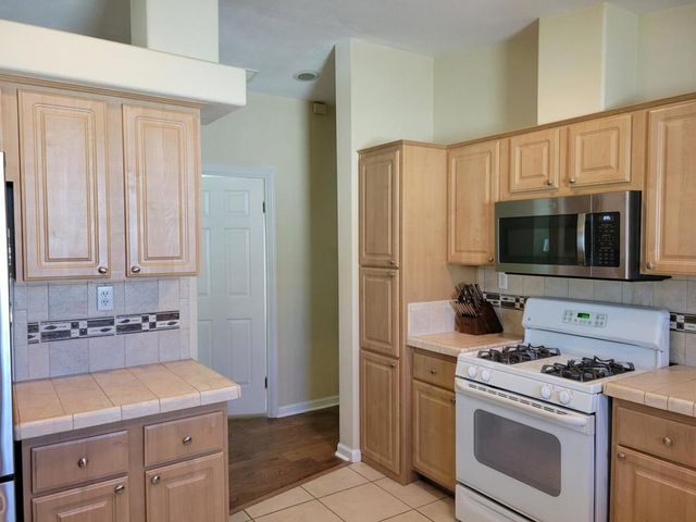 1220 Vienna Drive, Sunnyvale, CA 94089