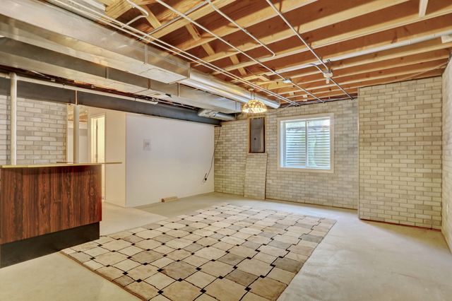 37089 N Bonnie Brae Road, Lake Villa, IL 60046