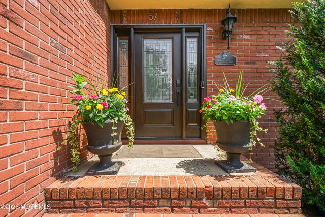 57 Redfield Road, Lincroft, NJ 07738