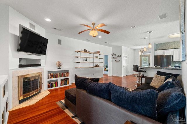 8432 Millstream Dr, Pensacola, FL 32514