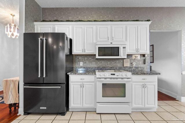 8432 Millstream Dr, Pensacola, FL 32514