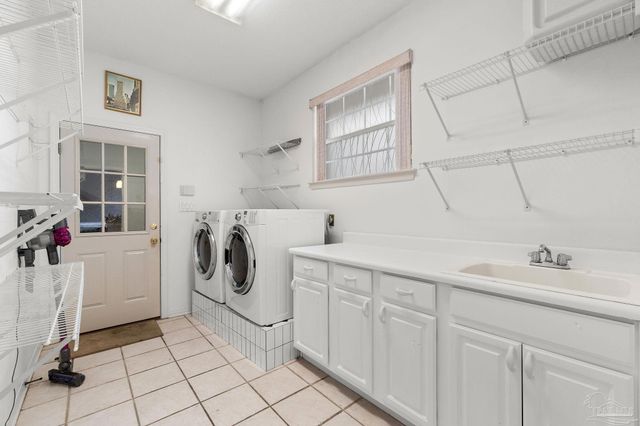 8432 Millstream Dr, Pensacola, FL 32514