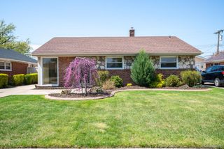 18580 Marsha Street, Riverview, MI 48193