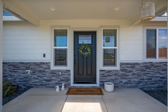 1153 Annalise Street, Central Point, OR 97502