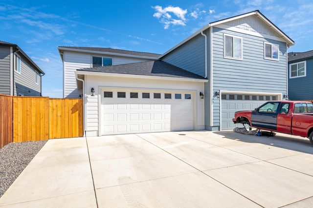 1153 Annalise Street, Central Point, OR 97502