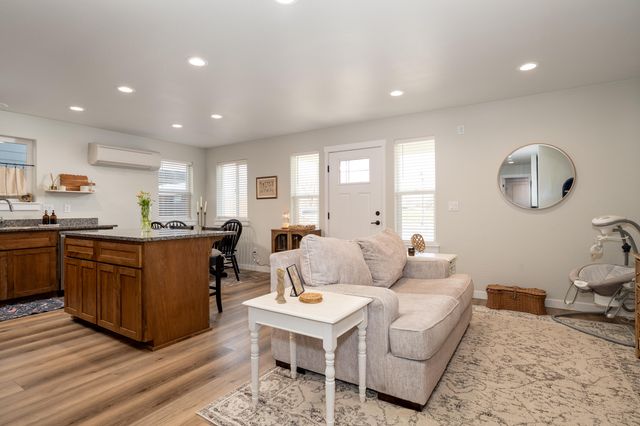 1153 Annalise Street, Central Point, OR 97502