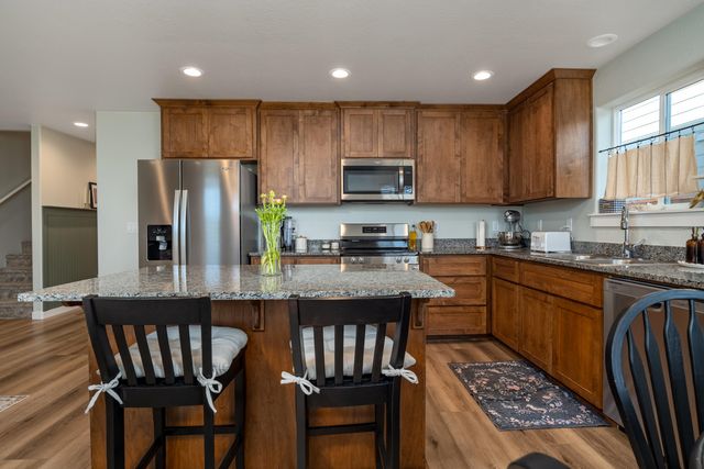 1153 Annalise Street, Central Point, OR 97502