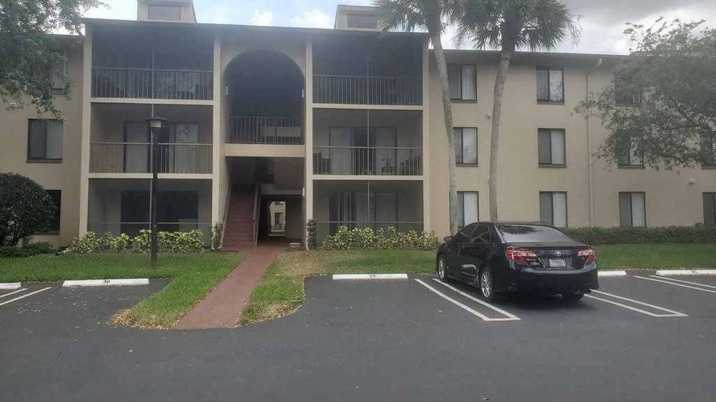 203 Foxtail Drive B3, Greenacres, FL 33415