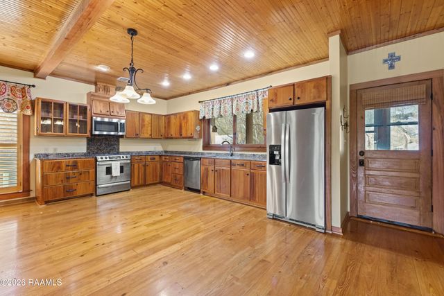 86 Hidden Hills Lake Road, Arnaudville, LA 70512