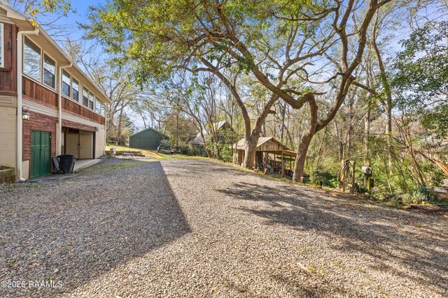 86 Hidden Hills Lake Road, Arnaudville, LA 70512