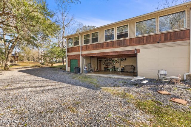 86 Hidden Hills Lake Road, Arnaudville, LA 70512