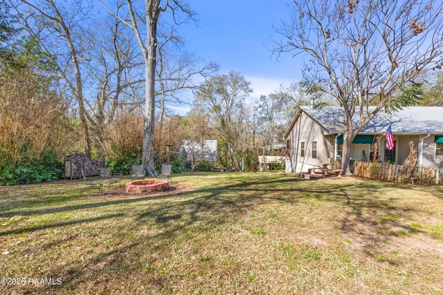 86 Hidden Hills Lake Road, Arnaudville, LA 70512