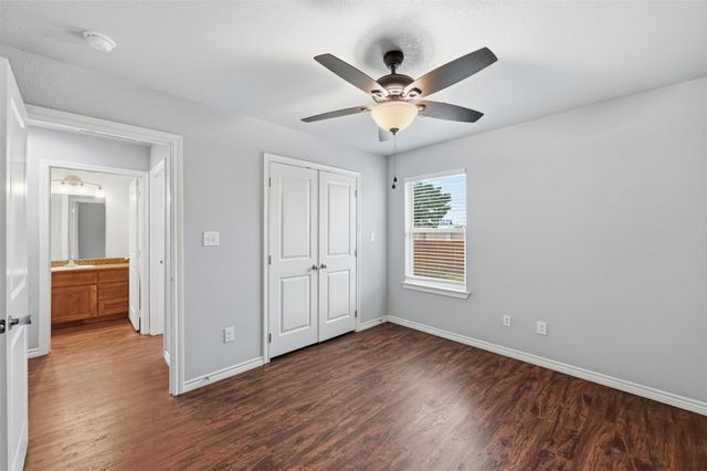 709 W Madison Street, Ennis, TX 75119