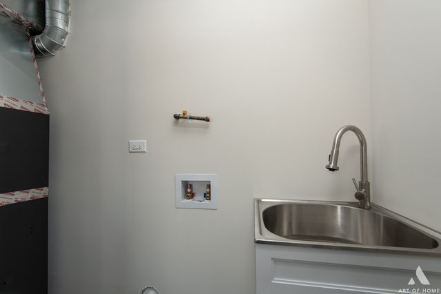 11334 S Nashville Avenue, Worth, IL 60482