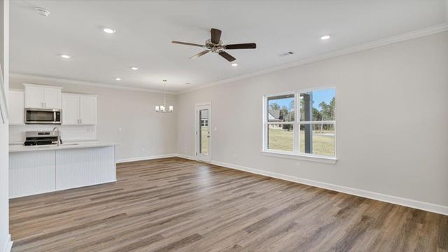 106 Creekridge Street, Headland, AL 36345