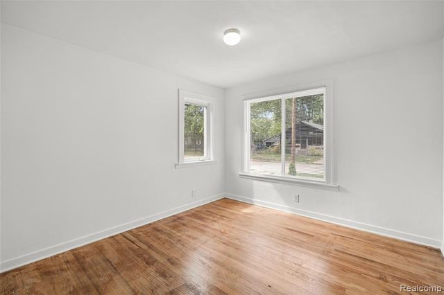 1305 Huron Street, Flint, MI 48507